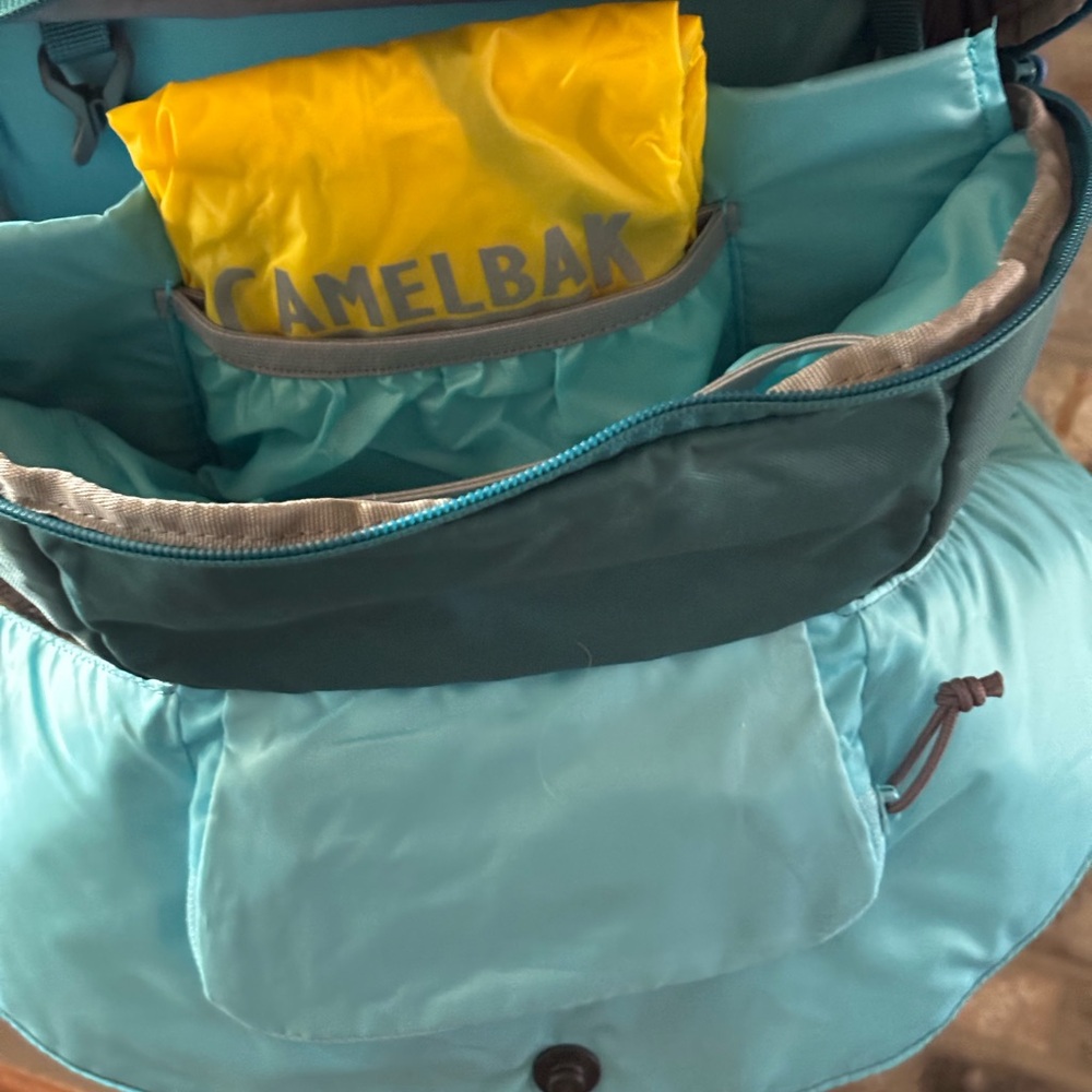 Camelbak Teal and Light Blue Backpack - Picture 10 of 16